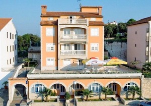 Apartments and rooms Valentin, (15141), Vrsar, hr in Vrsar