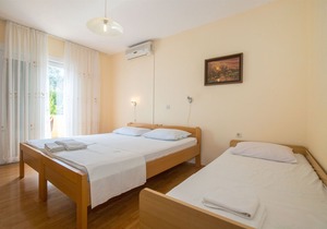 Apartments Rose (40771-A1) - Slatine (Ciovo)