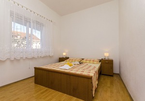 Apartments Tanja (46041-A2) - Slatine (Ciovo)