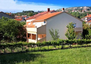 Apartments with parking space Palit, Rab - 5028