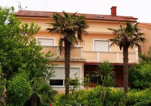 Apartments with parking space Palit, Rab - 5028