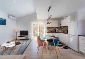 Awesome apartment in Smrika with WiFi in Smrika
