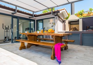 Beach front home in Koromacno with sauna