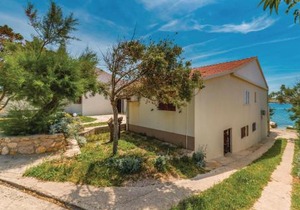 Beautiful Apartment In Kustici in Kustići