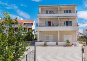 Beautiful Apartment In Srima With House Sea View in Srima