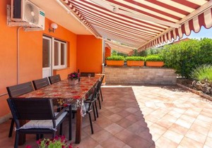 Cozy Home In Risika With Wifi in Risika
