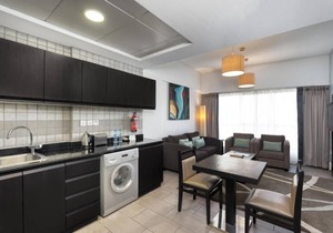 Deluxe 1 Bedroom Apartment Near Internet Metro Ac in Dubai