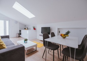 Deluxe Apartment with Pool and Free WIFI in Novalja