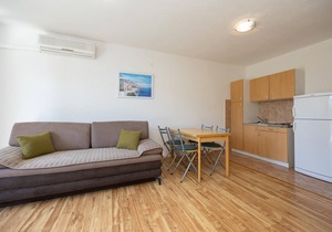 Gorgeous apartment in Lokva Rogoznica with WiFi