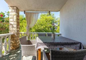 Gorgeous apartment in Vir with WiFi