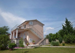 Holiday apartment with balcony in Sveti Ivan Dobrinjski