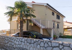 Holiday apartment with air conditioning