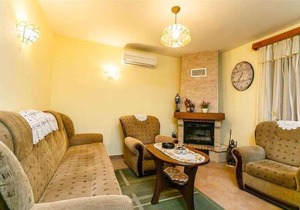Holiday home in Drivenik 39096 in Drivenik