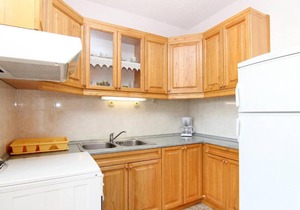 Lovely 2-Bedroom Apartment in Poljica