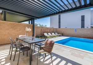 Luxurious Home In Peroj With Sauna