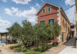 Nice apartment in Blace with WiFi
