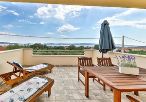 Nice Apartment In Kastel Luksic With Wifi