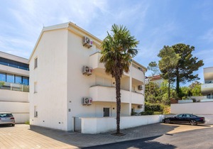 Nice apartment in Malinska with WiFi