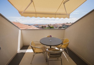 One bedroom apartment with terrace and sea view Kukljica, Ugljan (A-8253-a)