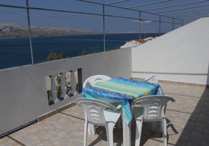 One bedroom apartment with terrace and sea view Metajna, Pag (A-6336-b)