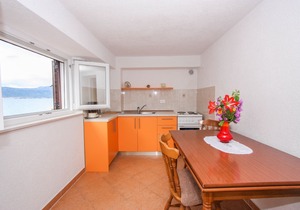 One bedroom apartment near beach Arbanija, Čiovo (A-17280-b)