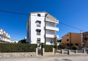 Stunning apartment in Kastel Stafilic