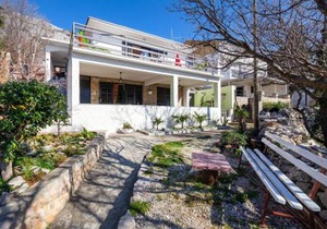 Stunning Apartment In Baric Draga