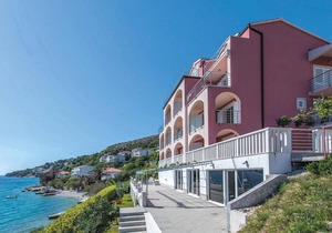 Stunning apartment in Stanici with house sea view in Stanici