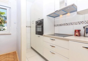 These functional apartments are located in Kostrena, not far from the town of Crikvenica. in Kostrena