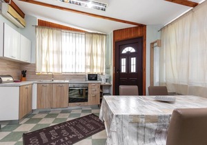 This attractive apartment is located in Kostrena, right by the sea and also not far from Crikvenica. in Kostrena