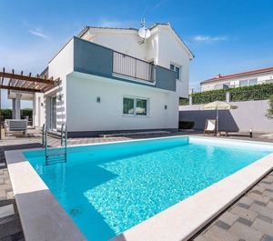 Accommodation 