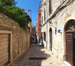 Holiday Pula Persons 