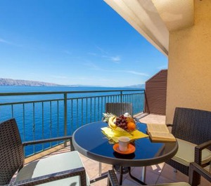 Holiday Senj Persons Bedrooms 