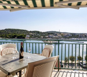 Terrace Jezera Murter 