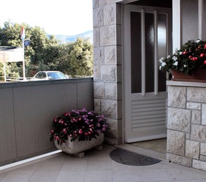 Terrace Sea Žrnovska Banja Korčula 