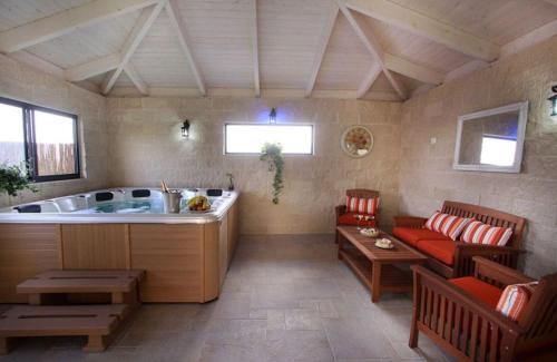 Safsufa Bed & Breakfast | מור ולבונה - וילה מהממת ומפנקת למשפחות בגליל