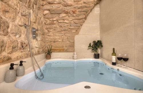 Safed Old City Apartment | צפתיקה מבית "צפת נופש" רשת הצימרים בצפת העתיקה - Tzfatika from "Saféd Nofesh"