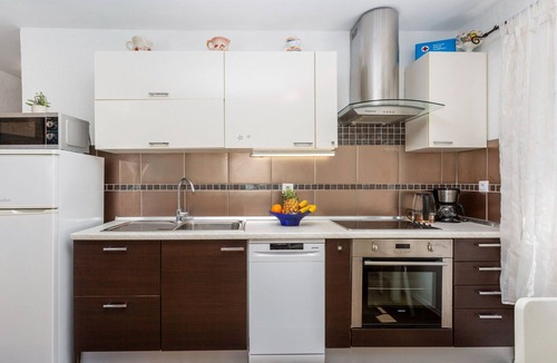 Njivice Apartment | 1 Bedroom apartment with terrace