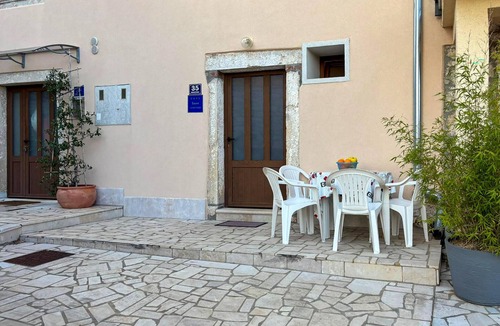 Dracevac House | 1 bedroom awesome home in Dracevac