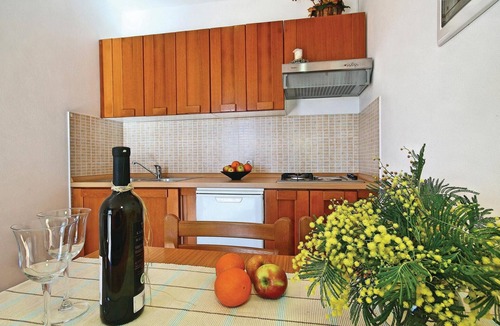 Vabriga Apartment | 1 bedroom beach front apartment in Tar-Vabriga