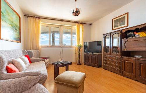 Prizba Apartment | 1 Bedroom Beautiful Apartment In Blato