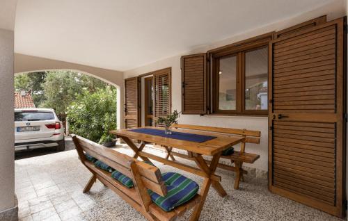 Artatore Apartment | 1 Bedroom Cozy Apartment In Mali Losinj