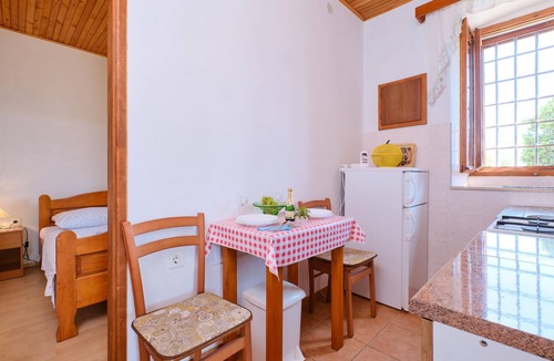 Sveti Jakov Apartment | 1 bedroom cozy apartment in Stivan