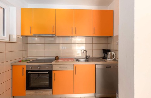 Omisalj Apartment | 1 bedroom gorgeous apartment in Omisalj