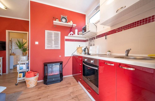Opric Apartment | 1 bedroom lovely apartment in Ika