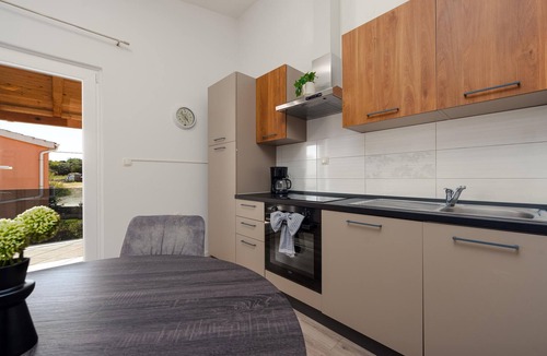 Podgradina Apartment | 1 bedroom nice apartment in Podgradina