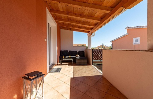 Podgradina Apartment | 1 bedroom nice apartment in Podgradina