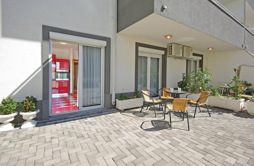Zelenka Apartment | 1 bedroom nice apartment in Makarska