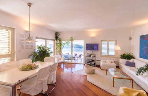Municipality of Dubrovnik Apartment | 100 m² Apartment ∙ 3 bedrooms ∙ 6 guests