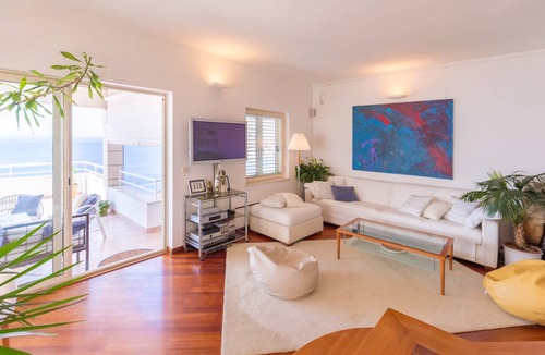 Municipality of Dubrovnik Apartment | 100 m² Apartment ∙ 3 bedrooms ∙ 6 guests
